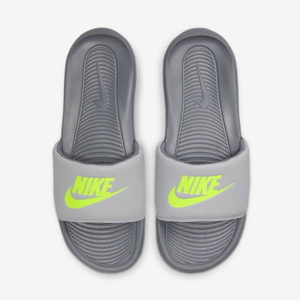 Chanclas Nike Victori One Hombre Gris | NK924JMN