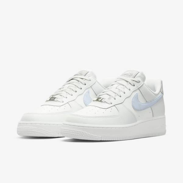 Zapatillas Nike Air Force 1 07 Mujer Blancas Metal Plateadas Azules Claro | NK369JIU