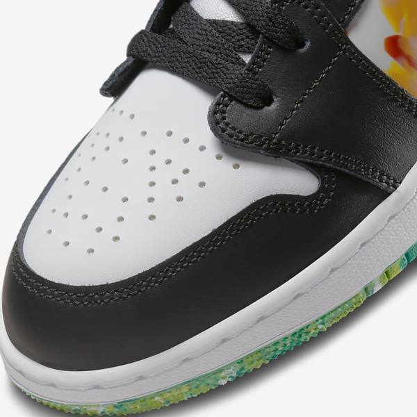 Zapatillas Nike Air Jordan 1 Low SE Older Niños Negras Naranjas Blancas | NK425VKS