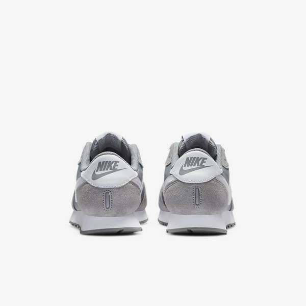 Zapatillas Nike MD Valiant Older Niños Gris Blancas | NK698ICO